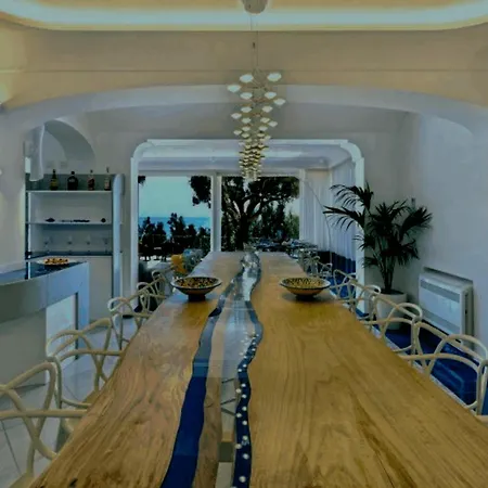 Casa Dobrevka *